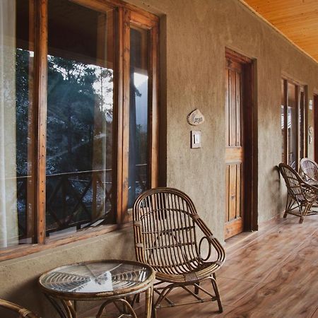 Shivadya Tirthan - Tirthan Valley Gushaini Bagian luar foto