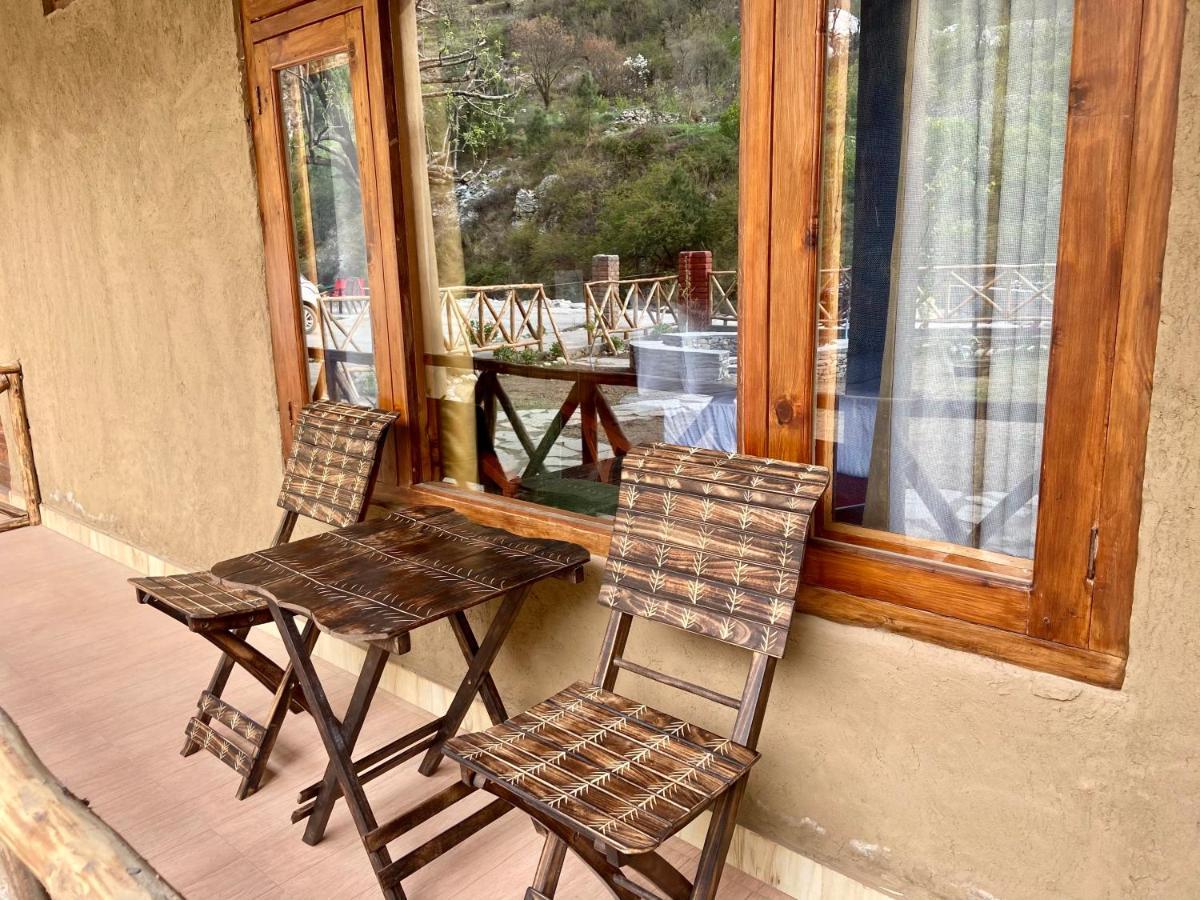 Shivadya Tirthan - Tirthan Valley Gushaini Bagian luar foto