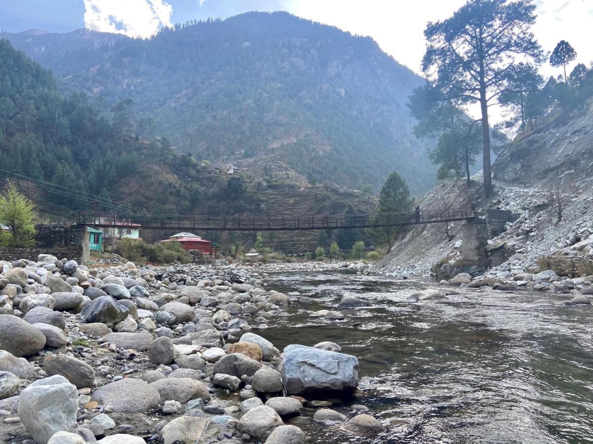 Shivadya Tirthan - Tirthan Valley Gushaini Bagian luar foto