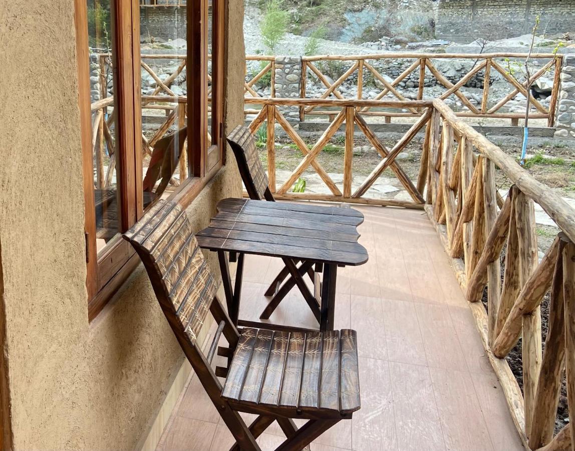 Shivadya Tirthan - Tirthan Valley Gushaini Bagian luar foto