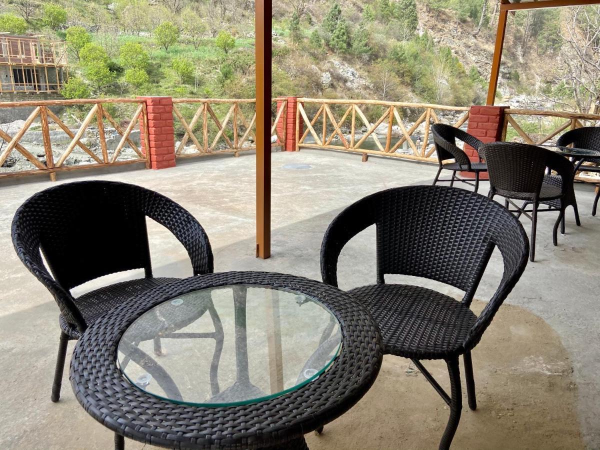 Shivadya Tirthan - Tirthan Valley Gushaini Bagian luar foto