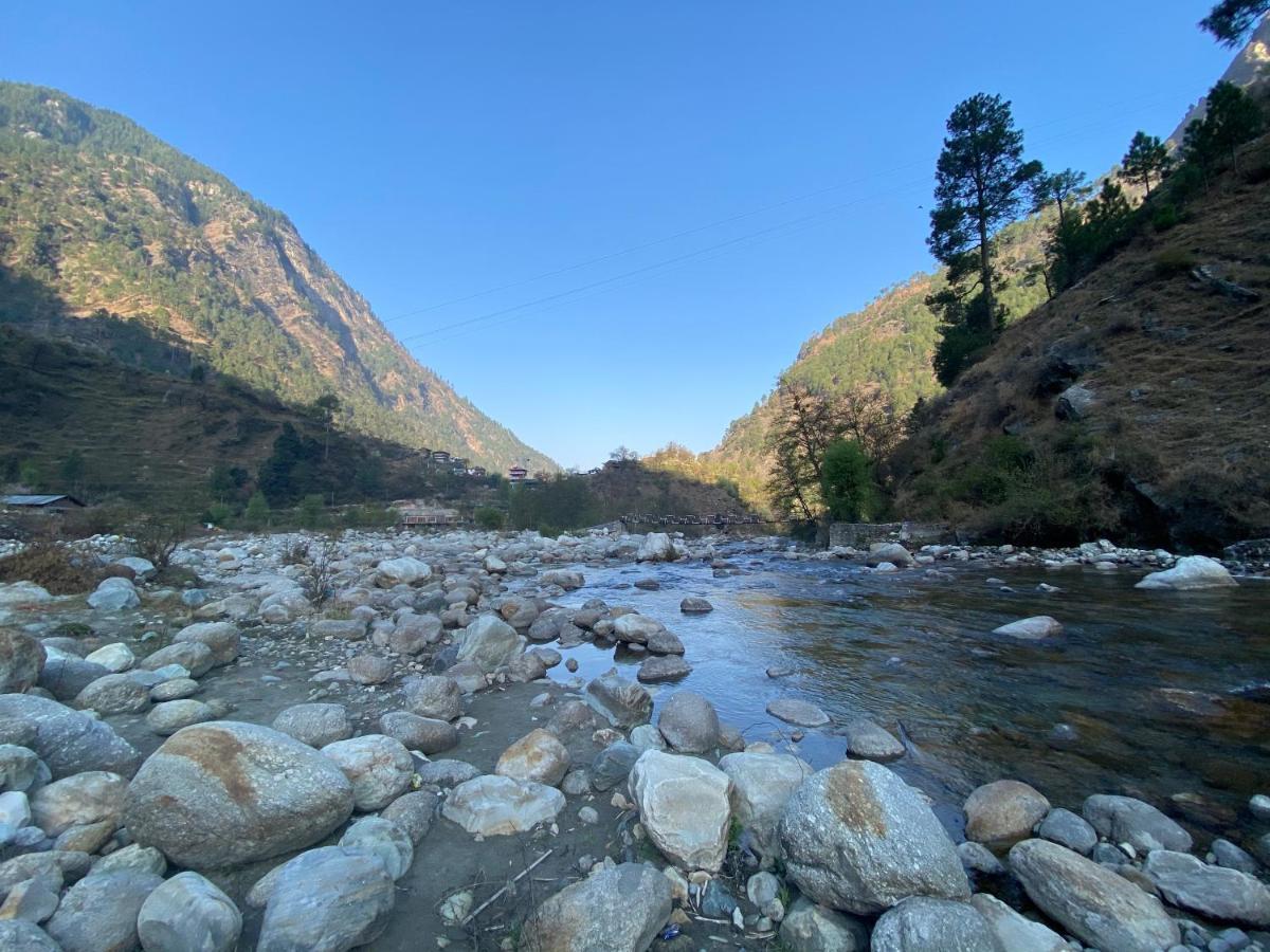 Shivadya Tirthan - Tirthan Valley Gushaini Bagian luar foto