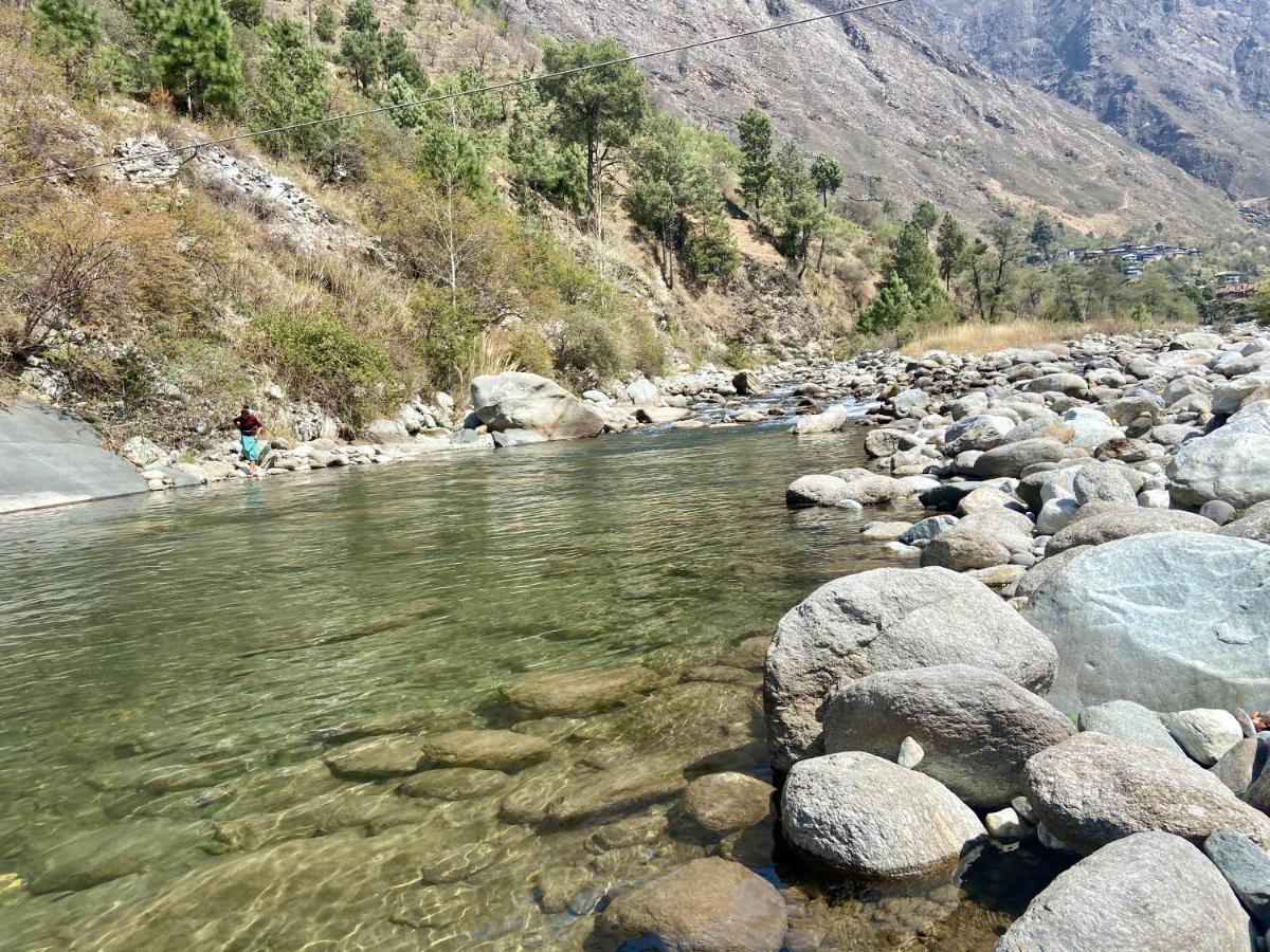 Shivadya Tirthan - Tirthan Valley Gushaini Bagian luar foto