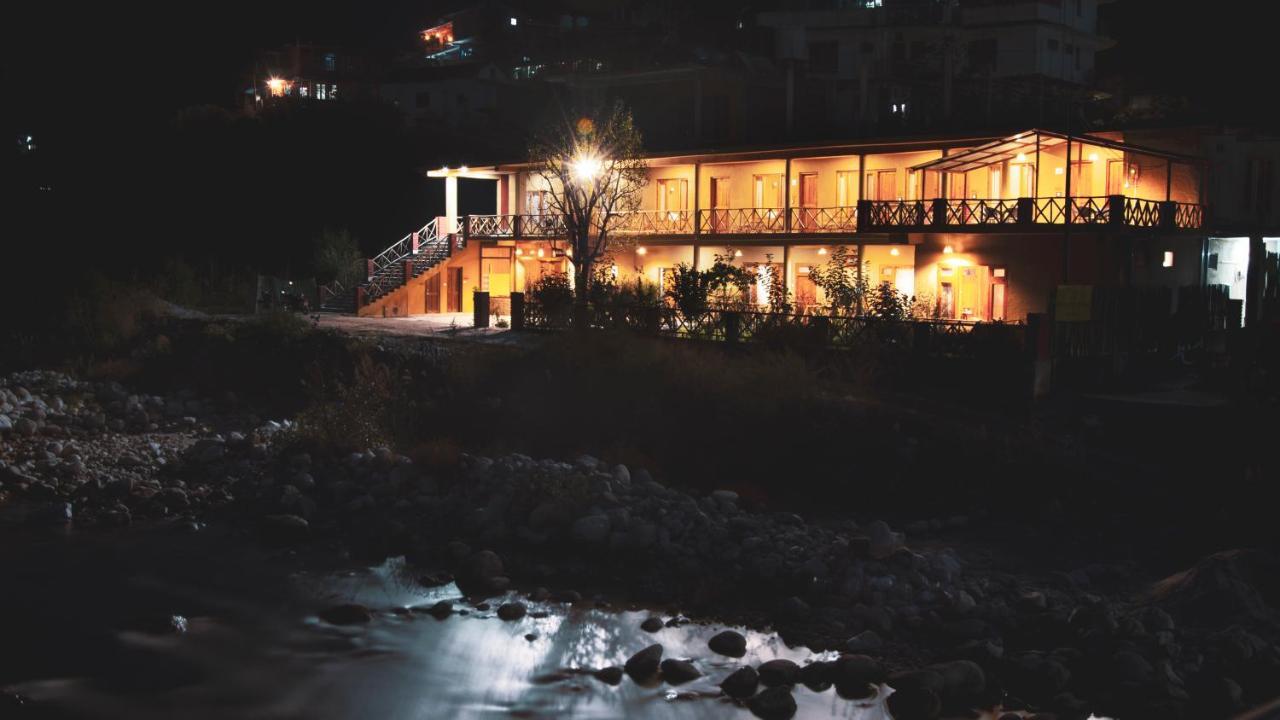 Shivadya Tirthan - Tirthan Valley Gushaini Bagian luar foto