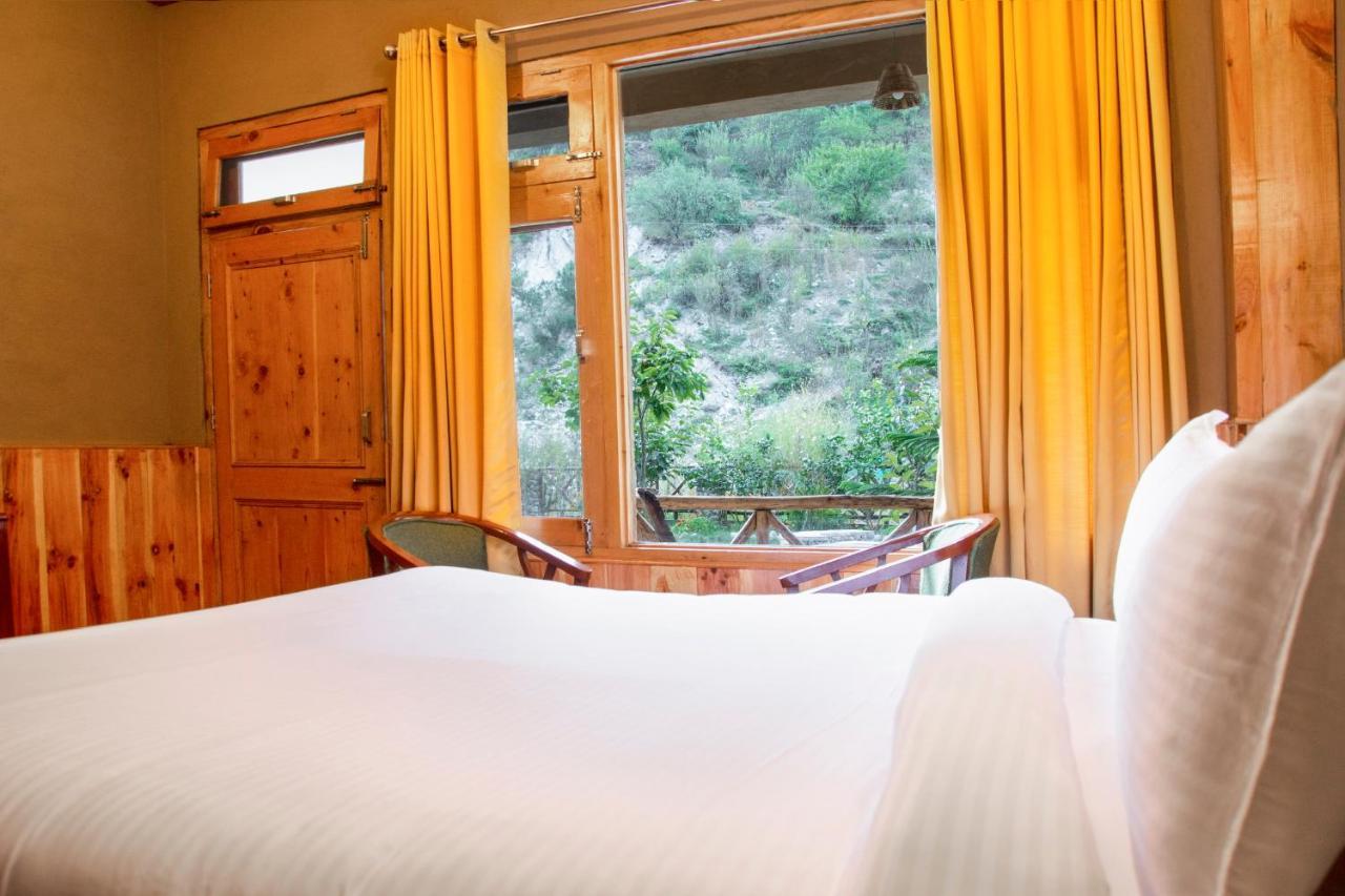Shivadya Tirthan - Tirthan Valley Gushaini Bagian luar foto